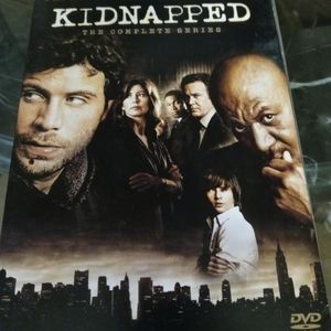 𝅺PREOWNED used kidnapped complete series